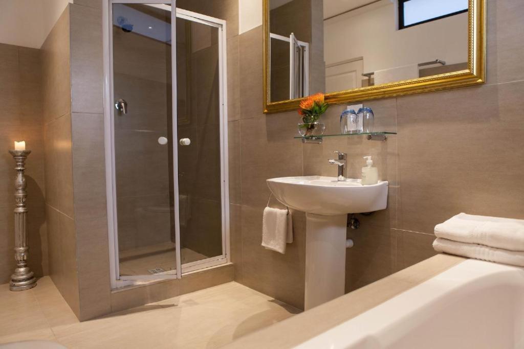 8 On Upper Bloem Daire Cape Town Dış mekan fotoğraf